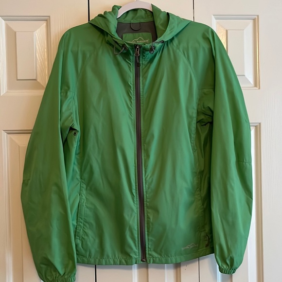 Eddie Bauer Jackets & Blazers - NWOT Eddie Bauer Green Hooded Full Zip Windbreaker/Rain Coat Size S